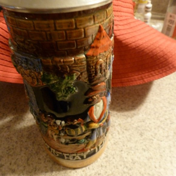 Rare Antique German Beer Stein – Christmas Theme, Raised Relief, Pewter Lid, 10" - Picture 10 of 12